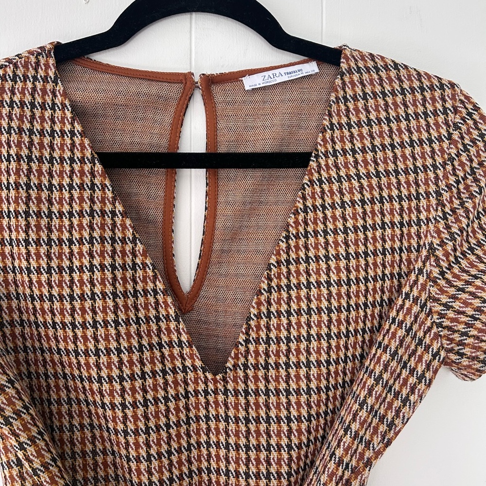 Zara Multicolor Houndstooth V-Neck Top